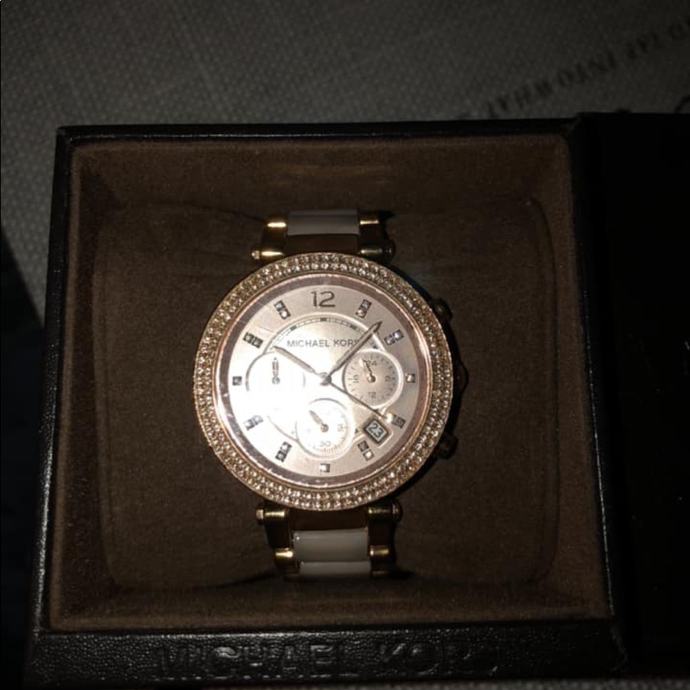 Mk watch - Picture 3 of 5